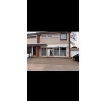 BüroLadenfläche zu vermieten - 900,00 EUR Kaltmiete, ca.  100,00 m² in Delmenhorst (PLZ: 27755) Düsternort