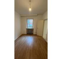 3-Zimmer-Wohnung in Gostenhof - 780,00 EUR Kaltmiete, ca.  85,00 m² in Nürnberg (PLZ: 90443) Gibitzenhof