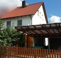 Maklerfrei: Großzügige DHH in Maxhütte-Haidhof (Deglhof)