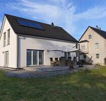 Einfamilienhaus aus 2019 (bis 30.10.2025 ohne Käuferprovision) - Eschenbach in der Oberpfalz