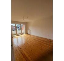 Frisch gestrichen - Balkonwohnung zum 15.07.2025 - Kiel Friedrichsort