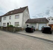 Mehrfamilienhaus - viel Platz mit wunderschönem Garten - Eckental