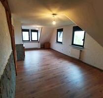 Erstbezug nach Renovierung: Helle 3,5-Zimmer-Wohnung mit Einbaukü - Johannesberg