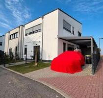 Neuwertige DHH in Langenselbold –Ihr Traum vom Wohnen am Feldrand