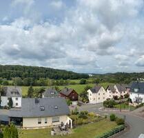 Sonnige Maisonette mit 4 Balkonen & atemberaubendem Lahntalblick - Runkel