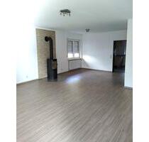 PRIVATVERKAUF 4-Zimmer EG Wohnung Garage Schwedenofen Balkon im - Crailsheim