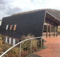 Wohnhaus Gladenbach-Erdhausen - 465.000,00 EUR Kaufpreis, ca.  300,00 m² in Gladenbach (PLZ: 35075)