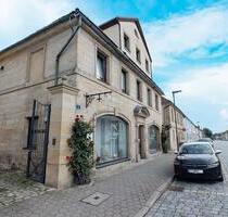 Großzügige 2,5-Zimmer Wohnung mit EBK in guter Lage! Frei ab 01.07.! - Bayreuth Bernecker Straße / Insel / Riedelsberg