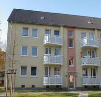 Bis zu Ihrem Einzug frisch renoviert und saniert - 2-Zimmer-Wohnung mit Balkon - Duisburg Duisburg-Mitte