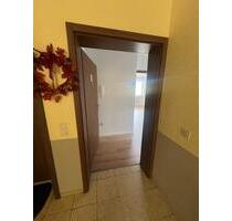 Helle 1-Zimmer-Wohnung mit Balkon & Garage - frisch renoviert - Sankt Wendel