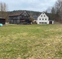 Dreiseitenhof im Rohbau - 310.000,00 EUR Kaufpreis, in Selb (PLZ: 95100)