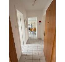 Wohnung im 1OG mit großem Balkon, Einbauküche & Garage in Toplage - Hameln
