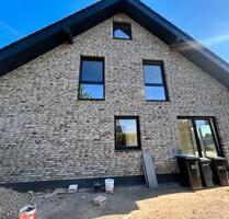 Doppelhaushälfte zu vermieten - 1.550,00 EUR Kaltmiete, in Preußisch Oldendorf (PLZ: 32361)