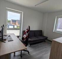 Neue luxuriöse OG-Wohnung 3 Zimmer 66qm (+60 qm) zu vermieten - Jade