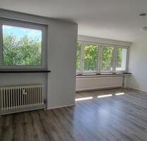 Blick ins Grüne: Helle 4-Zimmer-Wohnung mit Balkon, Einbauküche und toller Raumaufteilung! - Celle Altencelle