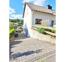 Schönes Haus mit 2 Wohnungen in 57074 Siegen-Bürbach