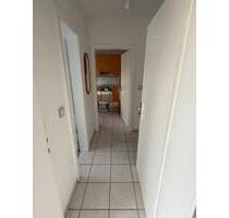 EG-Wohnung mit Terrasse, Einbauküche & Garage – Toplage Hameln