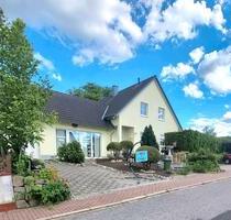 MaklerfreiVielseitiges Einfamilienhaus mit separ. Gewerbeeinheit - Sulzbach-Rosenberg