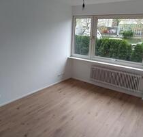 Helle, sanierte, WG-geeignete 2,5-Zimmer-Wohnung in Stuttgart Ost