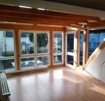 Schöne, große, helle 1 Zi- Whg mit EBK, Autostellplatz und sehr großem Balkon in Beimerstetten