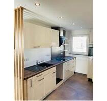 3 Zimmer Wohnung - 1.400,00 EUR Kaltmiete, ca.  90,00 m² in Friedrichshafen (PLZ: 88045)