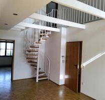LICHTDURCHFLUTETE MAISONETTEWOHNUNG IM 2-FAMILIENHAUSES LAGE - Krefeld Benrad