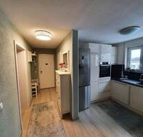 Freundliche 3-Zimmer Wohnung mit 50m² Terrasse in Stgt Stammheim - Stuttgart Neuwirtshaus
