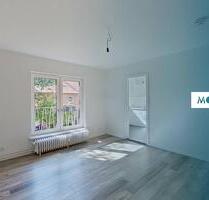 RENOVIERT: Helle 2-Zimmer-Wohnung mit BALKON und EINBAUKÜCHE - Rendsburg