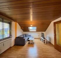 **Sankt Augustin: Gemütliche 3-Zimmer-Dachgeschosswohnung** Das perfekte Zuhause für 1 - 2 Personen