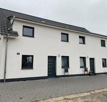Doppelhaushälfte in Ahlten - 1.500,00 EUR Kaltmiete, ca.  121,00 m² in Lehrte (PLZ: 31275)
