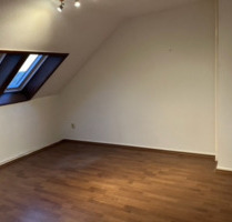 Charmante 1-Zimmer-Dachgeschosswohnung in Alt-Tannenbusch - Bonn