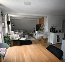 Moderne 3-Zimmer-Wohnung in Lindach - Täferrot