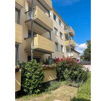 Frisch renovierte 2 Zi Wohnung mit Südbalkon 1. Stock für WG - München Am Riesenfeld