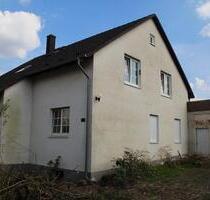 Zweifamilienhaus - 279.000,00 EUR Kaufpreis, in Ruhland (PLZ: 01945)