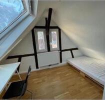 3 Zimmer in 5-er WG frei (ab sofort) - Stuttgart Stuttgart-Süd