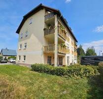 Gemütliche 2-Zimmer-Erdgeschosswohnung mit Terrasse und Stellplatz - Oberlungwitz