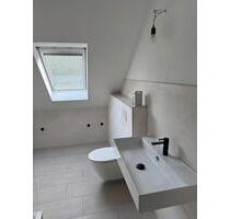 Frisch sanierte Wohnung mit Balkon in Marklohe!