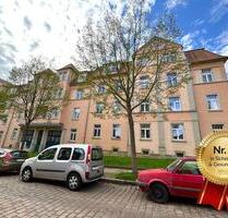 In Renovierung I Moderne Einbauküche I Bad mit Badewanne - Dresden Cotta