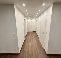 Lichtdurchflutete 3-Zimmer Dachgeschoss Wohnung mit Tageslichtbad - Heuchelheim a. d. Lahn