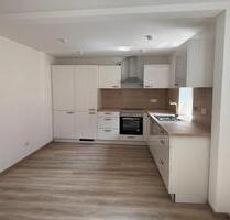 Neu renovierte 4 12-Zimmer Wohnung in Adelsheim , zentrale Lage