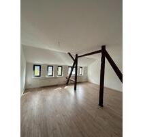 WOHNEN ÜBER DEN DÄCHERN – Modernes Bad & EBK - Chemnitz Bernsdorf