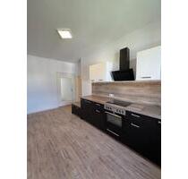 WOHLFÜHLEN AUF 2 ZIMMER – mit EBK & modernem Bad - Chemnitz Bernsdorf