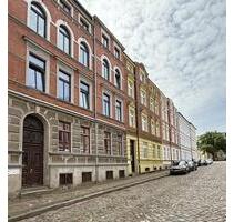 Zentral, Charmant, Bezugsfertig ab 01.10.2025 - 4 Zimmer-Wohnung mit Balkon in Schwerin