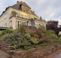 Exklusive Dachgeschosswohnung mit Loggia und Bergblick in Toplage am Mulang - Kassel Bad Wilhelmshöhe