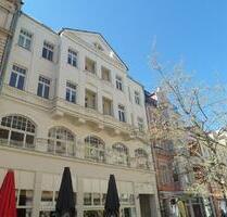 Mitten in der Ciy - mit Balkon und Einbauküche !! - Zwickau