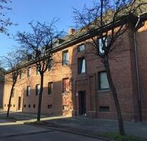 Stop! Günstige & bezugsfertige 2-Zimmer-Wohnung mit Balkon - Duisburg Ruhrort