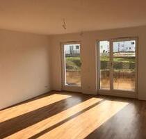 Wunderschöne 2-Zi. Terrassenwohnung mit EBK, Keller und TG-Platz - Sindelfingen