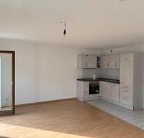 helle 1-Zimmer-Wohnung, 1.OG, Balkon u. EBK neu, in Sulz a.N. - Sulz am Neckar