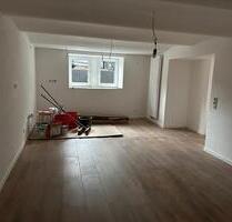 Souterrain Wohnung - 2 Zimmer - Dusche - Abstellen - Stellplatz - Elkenroth