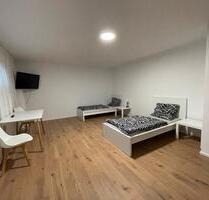 Monteurzimmer in ruhiger Lage mit Bahnhof nahe Schierling Neutra